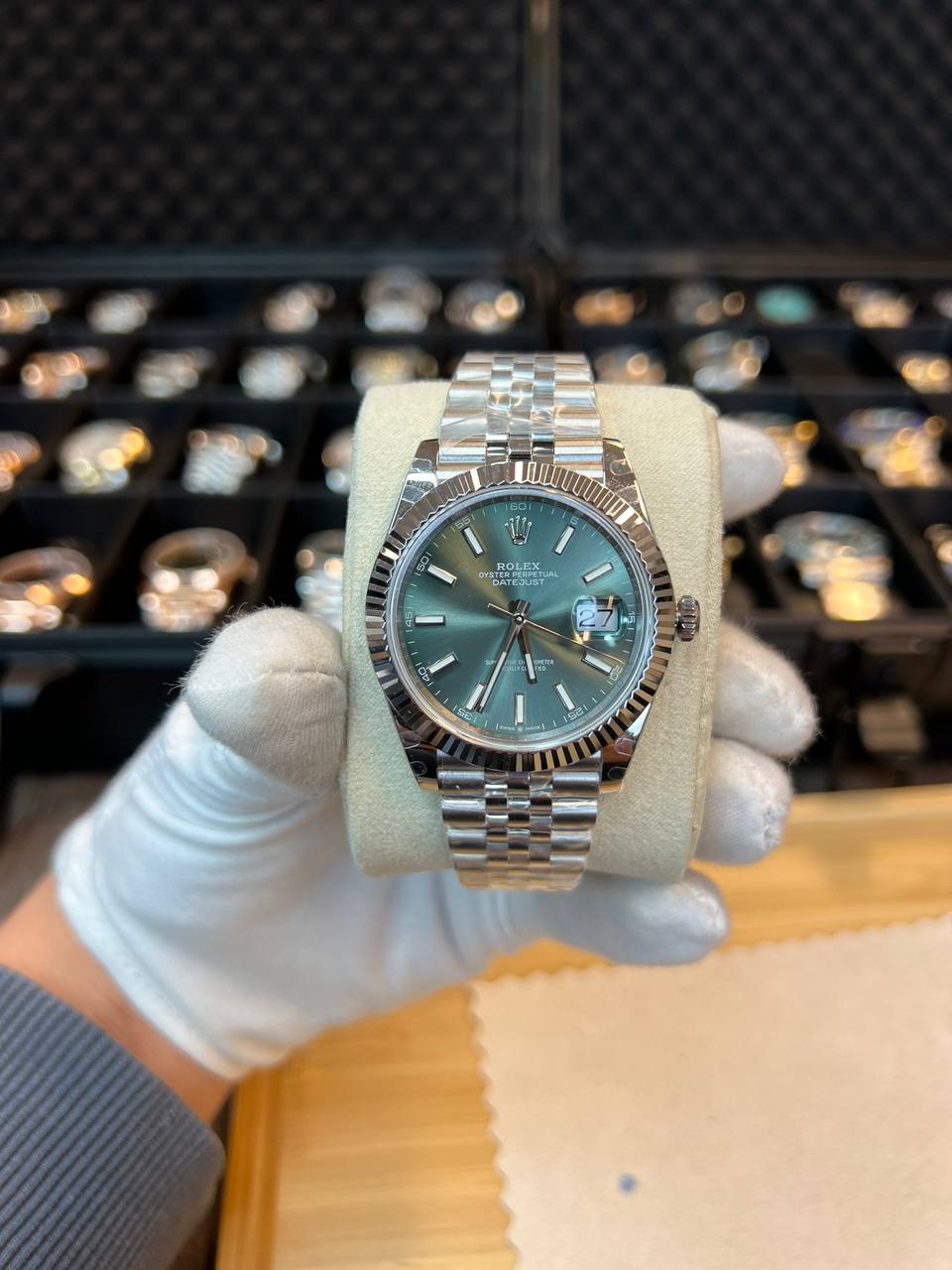 Rolex Date-Just Green motif